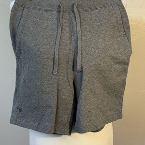 Vineyard Vines Gray Sweatshirt with palm and moon embroidered Logo size small